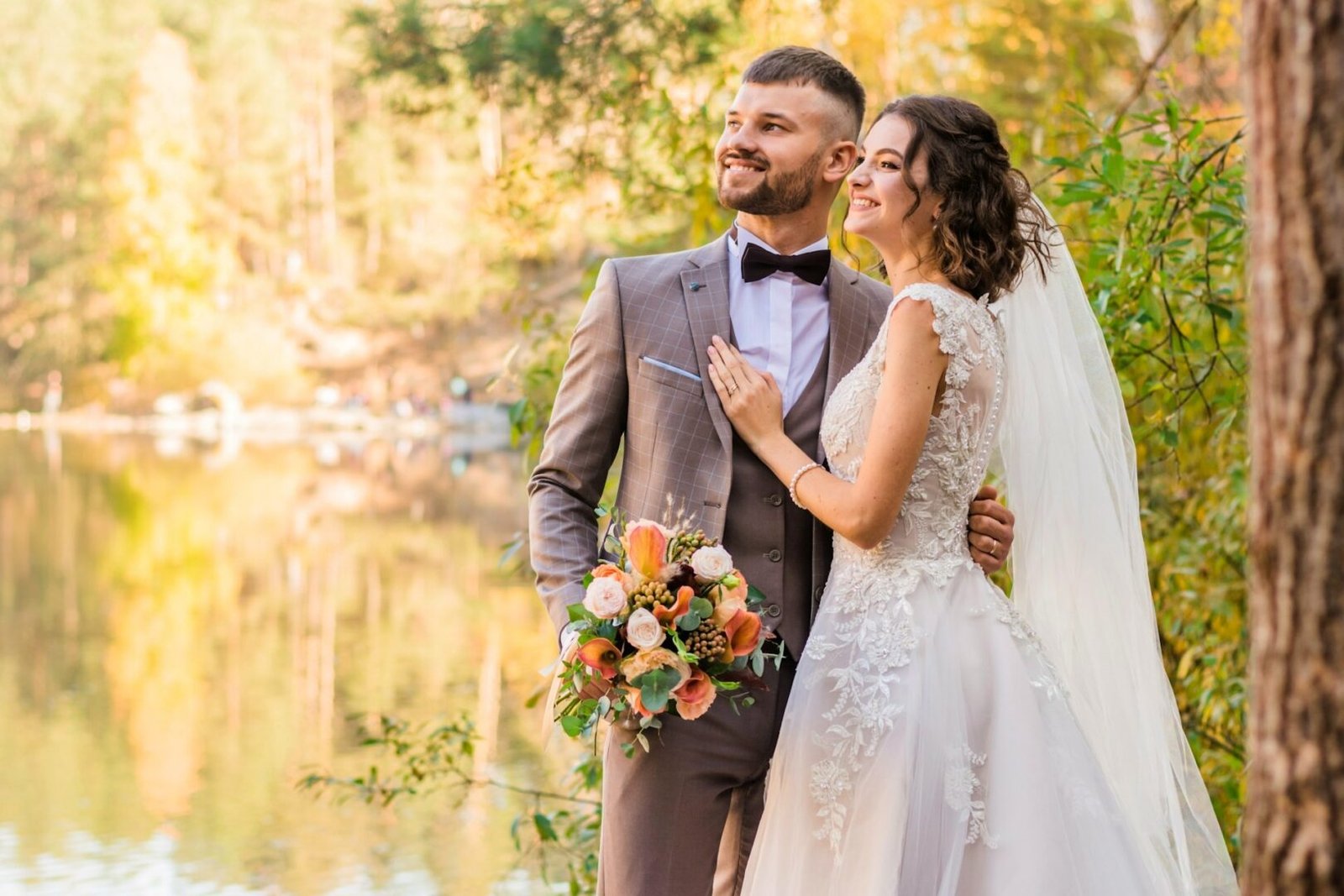 Alexa y Alfredo fotografia pareja lago - Fotografía y Video de Bodas